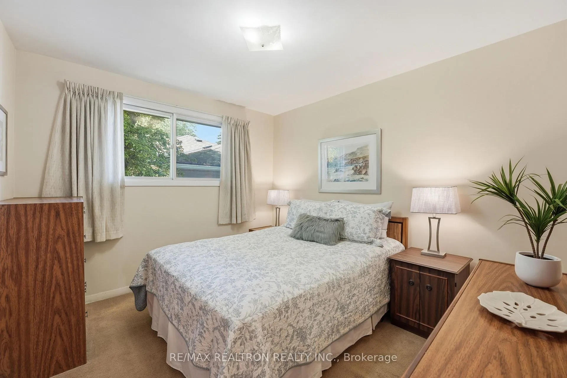 Photo 16 of 13 Kemano Road, Aurora, Aurora Heights — HOMEH