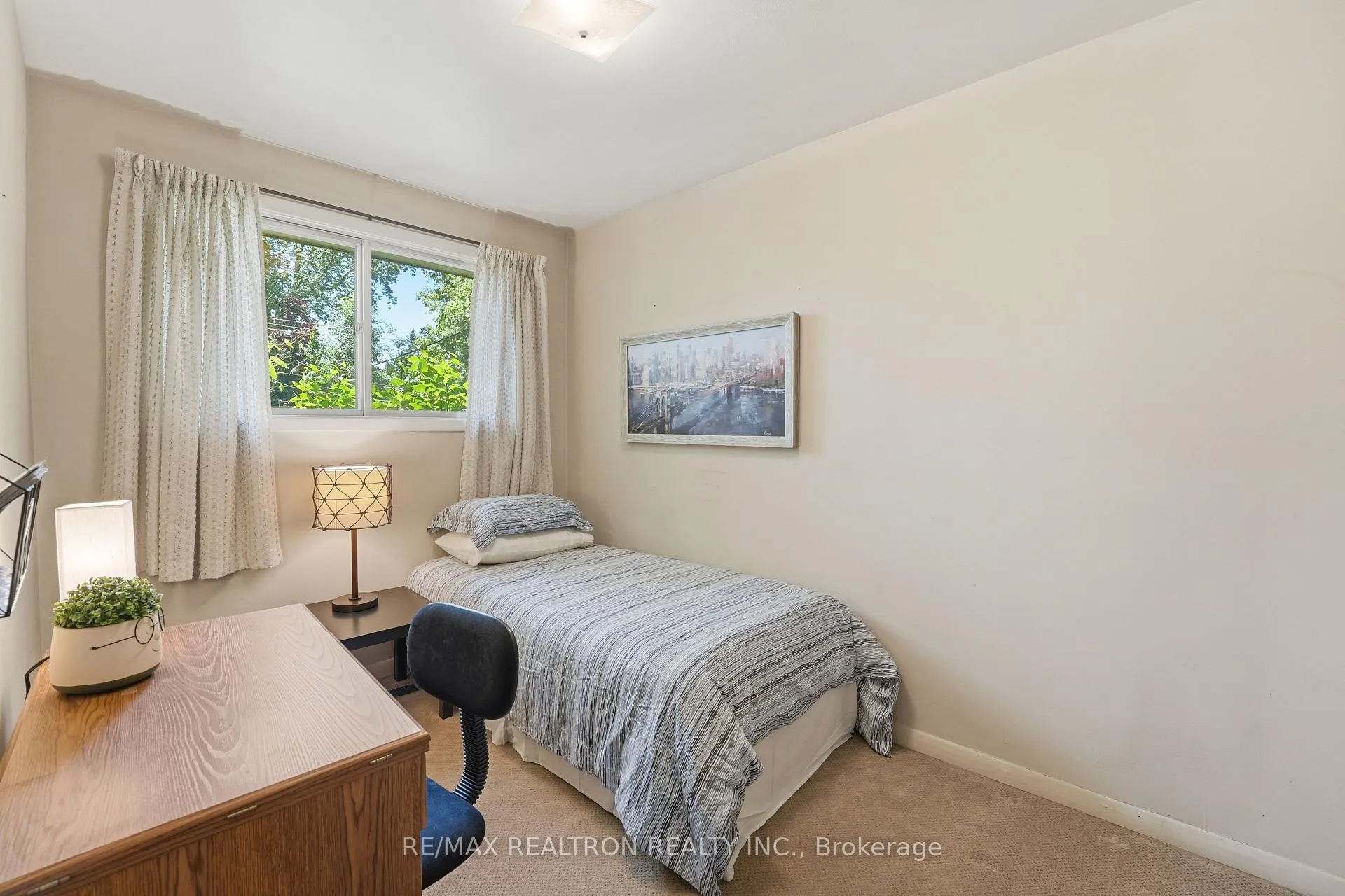Photo 17 of 13 Kemano Road, Aurora, Aurora Heights — HOMEH