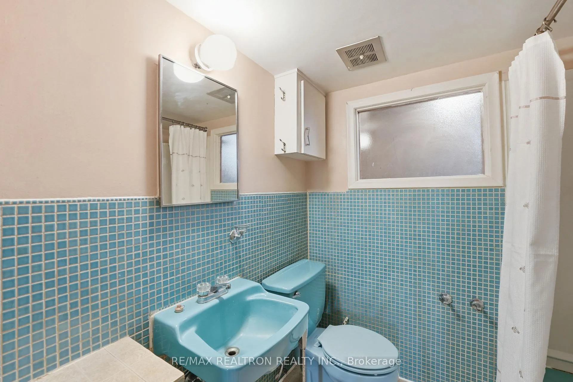 Photo 21 of 13 Kemano Road, Aurora, Aurora Heights — HOMEH