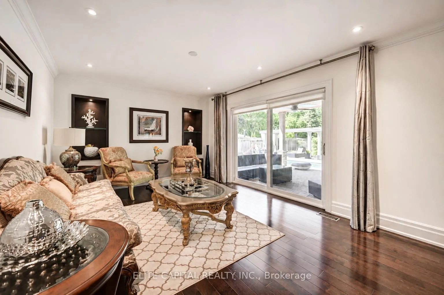 Photo 9 of 16 Thomas Reid Road, Markham, Victoria Square — HOMEH