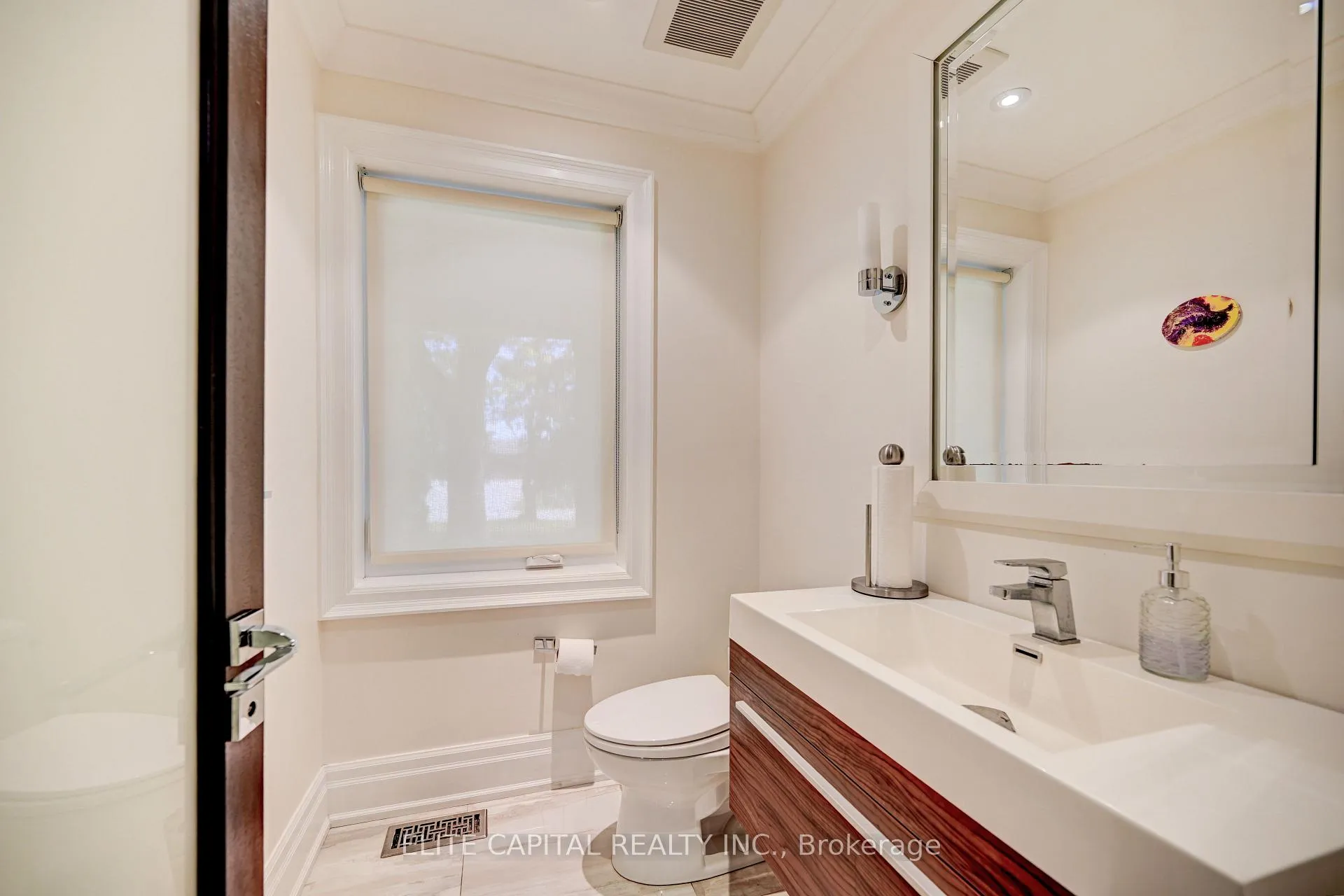 Photo 11 of 16 Thomas Reid Road, Markham, Victoria Square — HOMEH