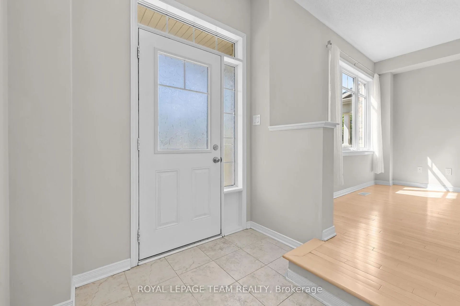 Photo 4 of 377 Sweetflag Street, Ottawa, Barrhaven - Longfields — HOMEH