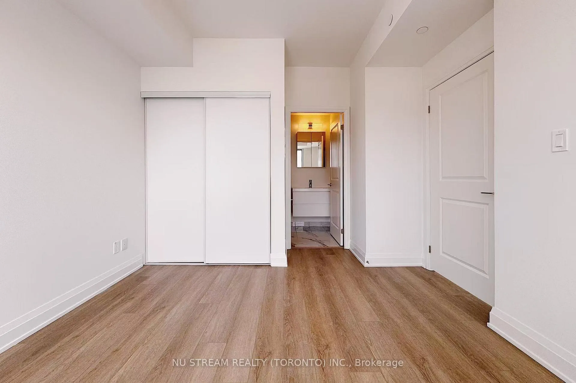 Photo 5 of Unit 1109, 38 Andre De Grasse Street, Markham, Unionville — HOMEH