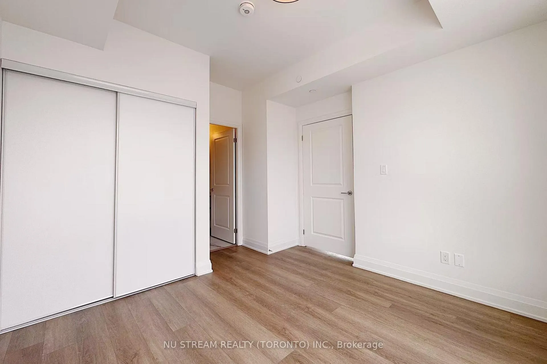 Photo 6 of Unit 1109, 38 Andre De Grasse Street, Markham, Unionville — HOMEH