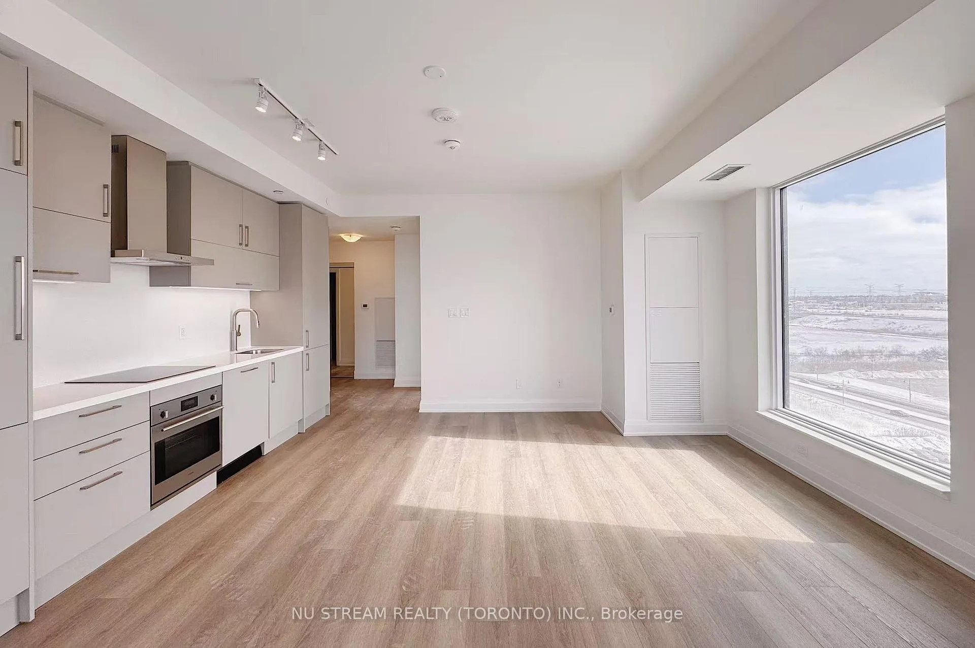 Photo 7 of Unit 1109, 38 Andre De Grasse Street, Markham, Unionville — HOMEH