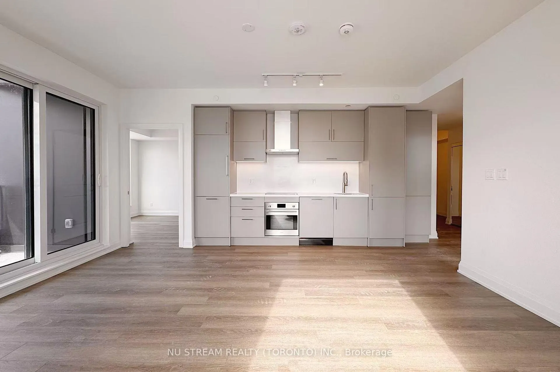 Photo 11 of Unit 1109, 38 Andre De Grasse Street, Markham, Unionville — HOMEH