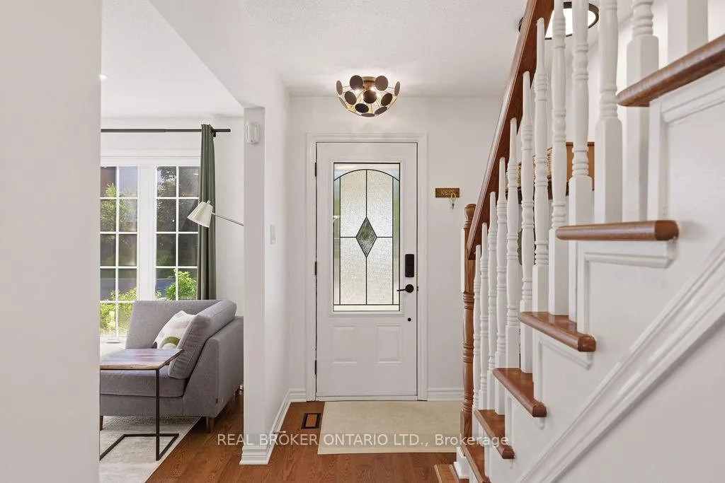 Photo 5 of 17 Notman Way, Ottawa, Hunt Club Park — HOMEH