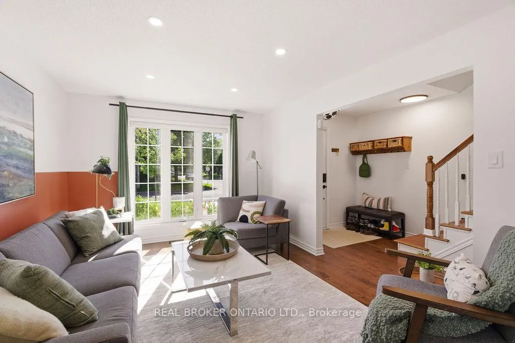 Photo 6 of 17 Notman Way, Ottawa, Hunt Club Park — HOMEH