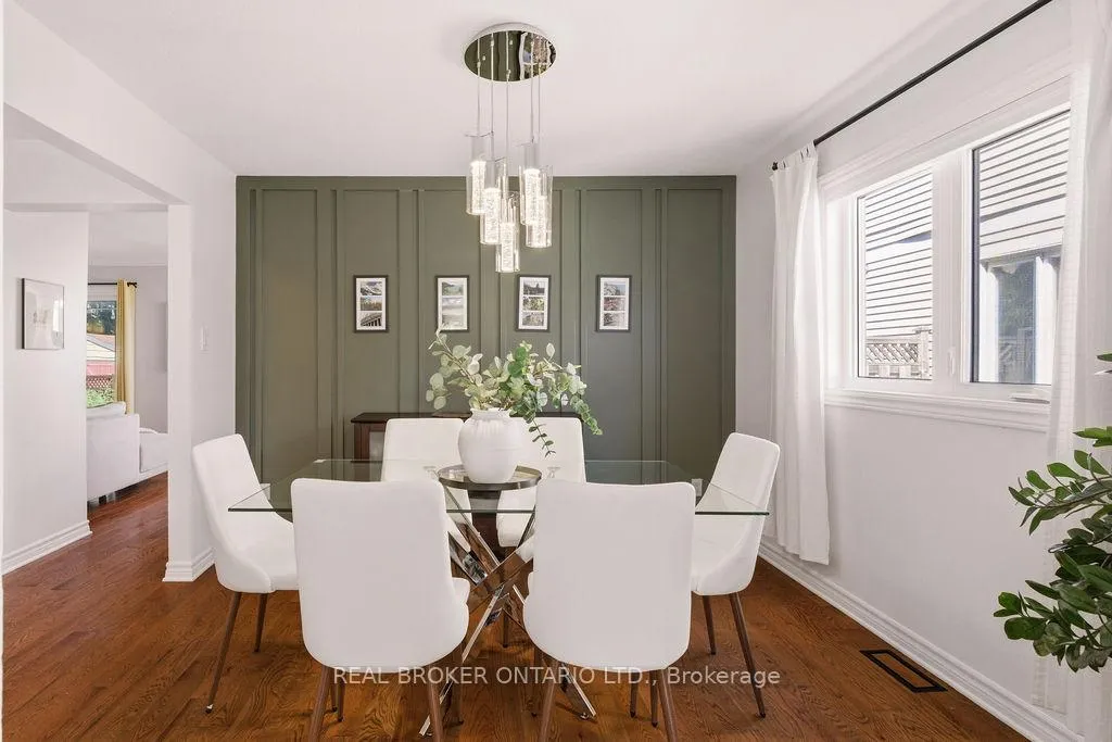 Photo 10 of 17 Notman Way, Ottawa, Hunt Club Park — HOMEH