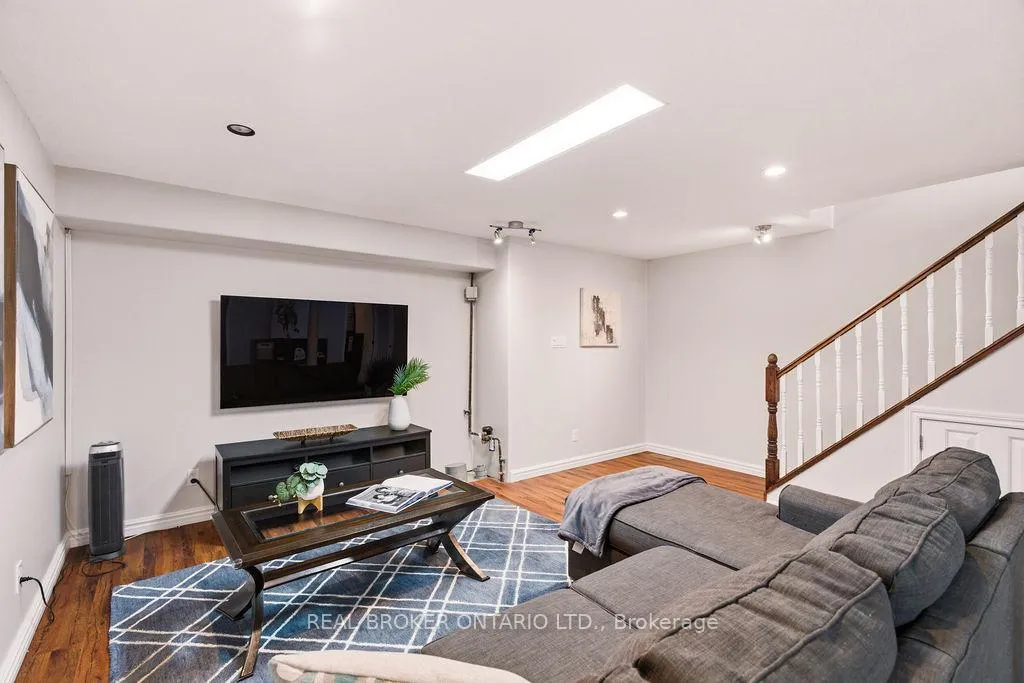 Photo 35 of 17 Notman Way, Ottawa, Hunt Club Park — HOMEH