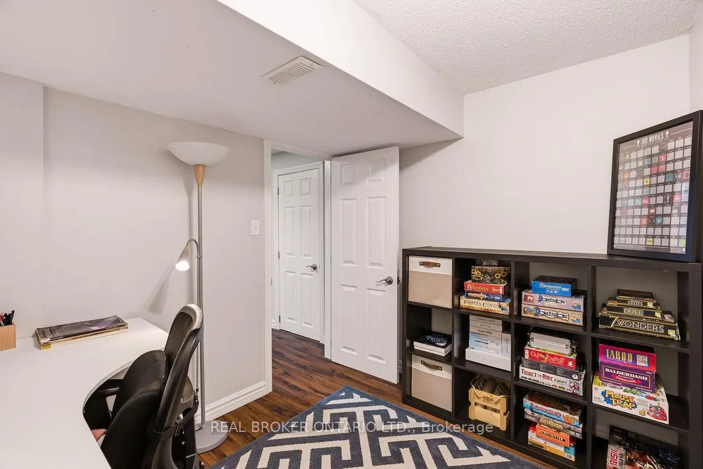 Photo 37 of 17 Notman Way, Ottawa, Hunt Club Park — HOMEH