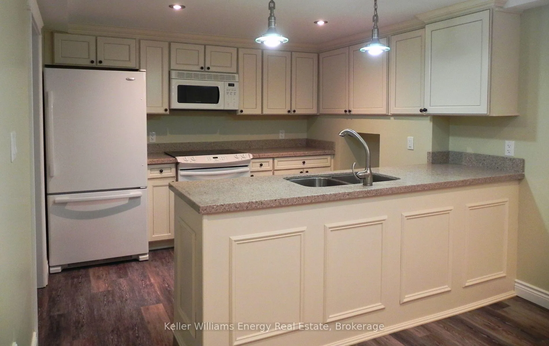 Photo 5 of Unit Basement, 2 Hialeah Crescent, Whitby, Blue Grass Meadows — HOMEH