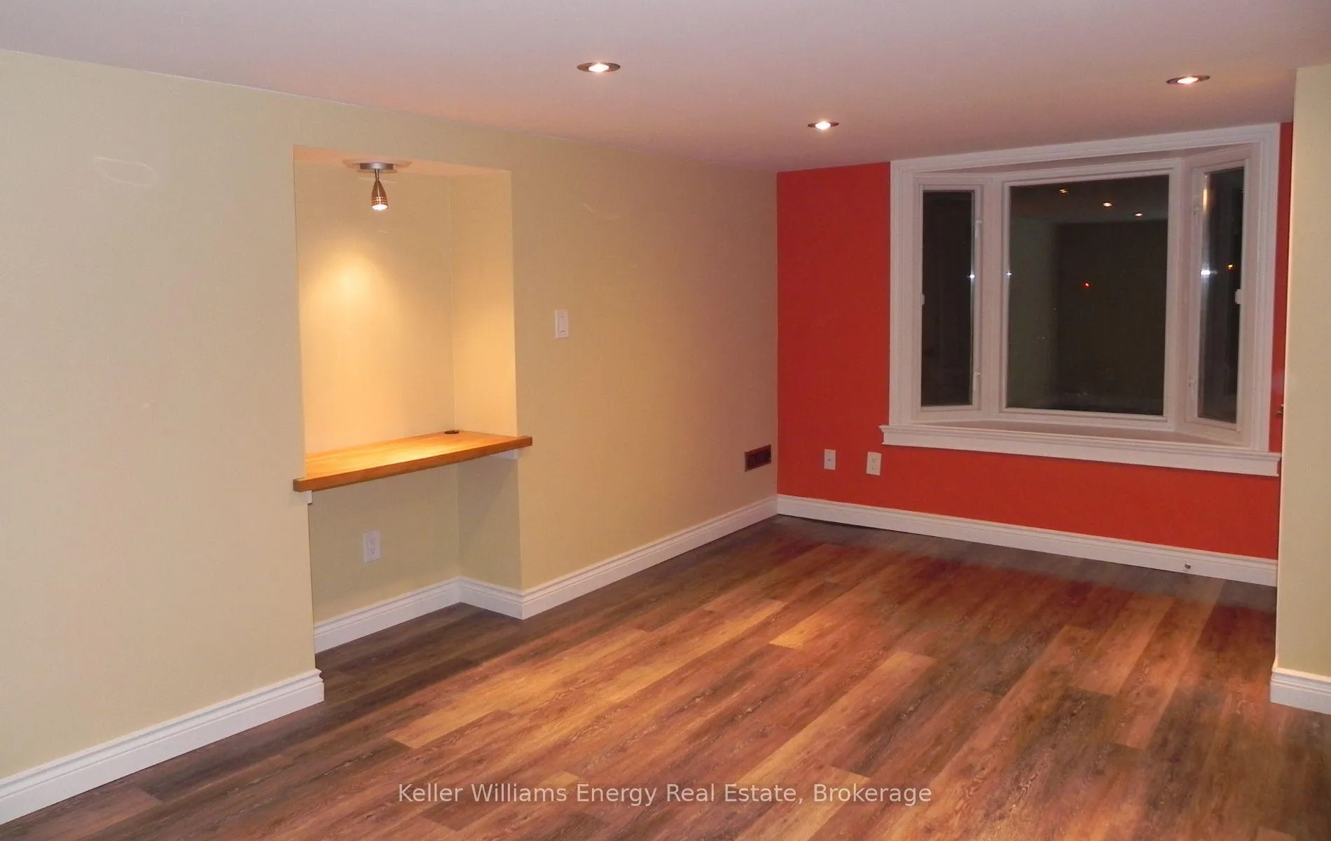 Photo 8 of Unit Basement, 2 Hialeah Crescent, Whitby, Blue Grass Meadows — HOMEH