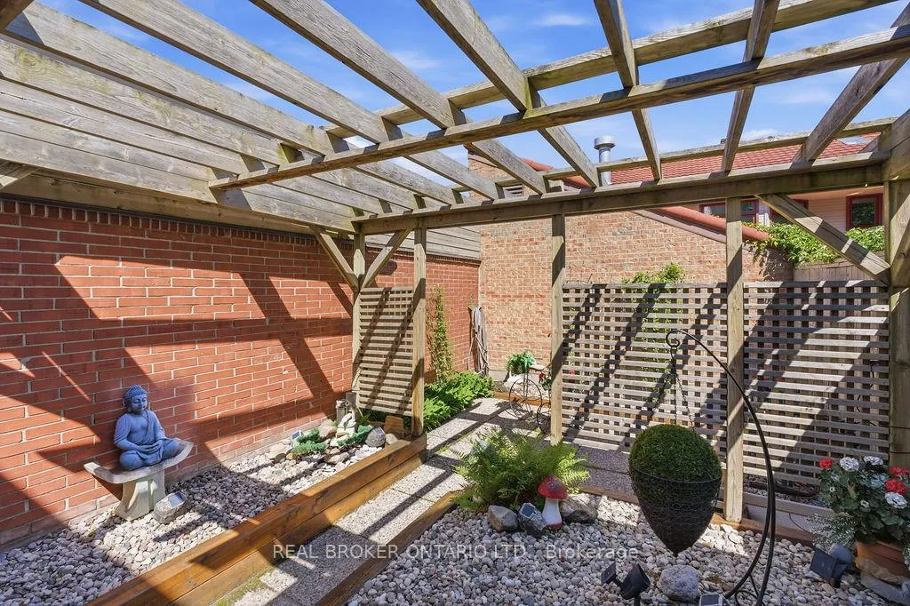 Photo 16 of 255 Bruyere Street, Ottawa, Lower Town — HOMEH