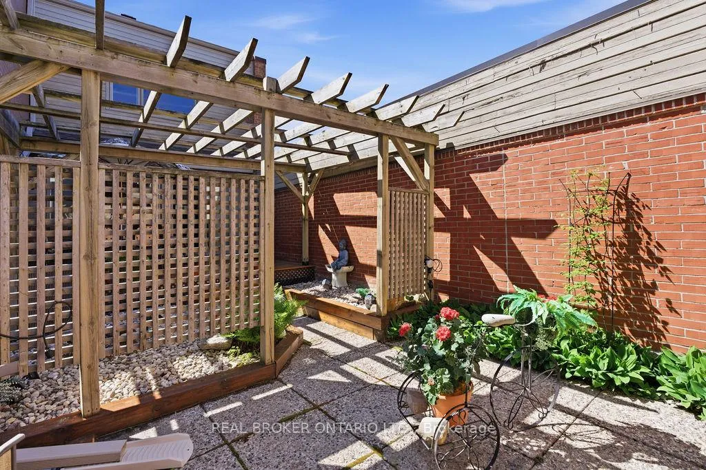 Photo 17 of 255 Bruyere Street, Ottawa, Lower Town — HOMEH