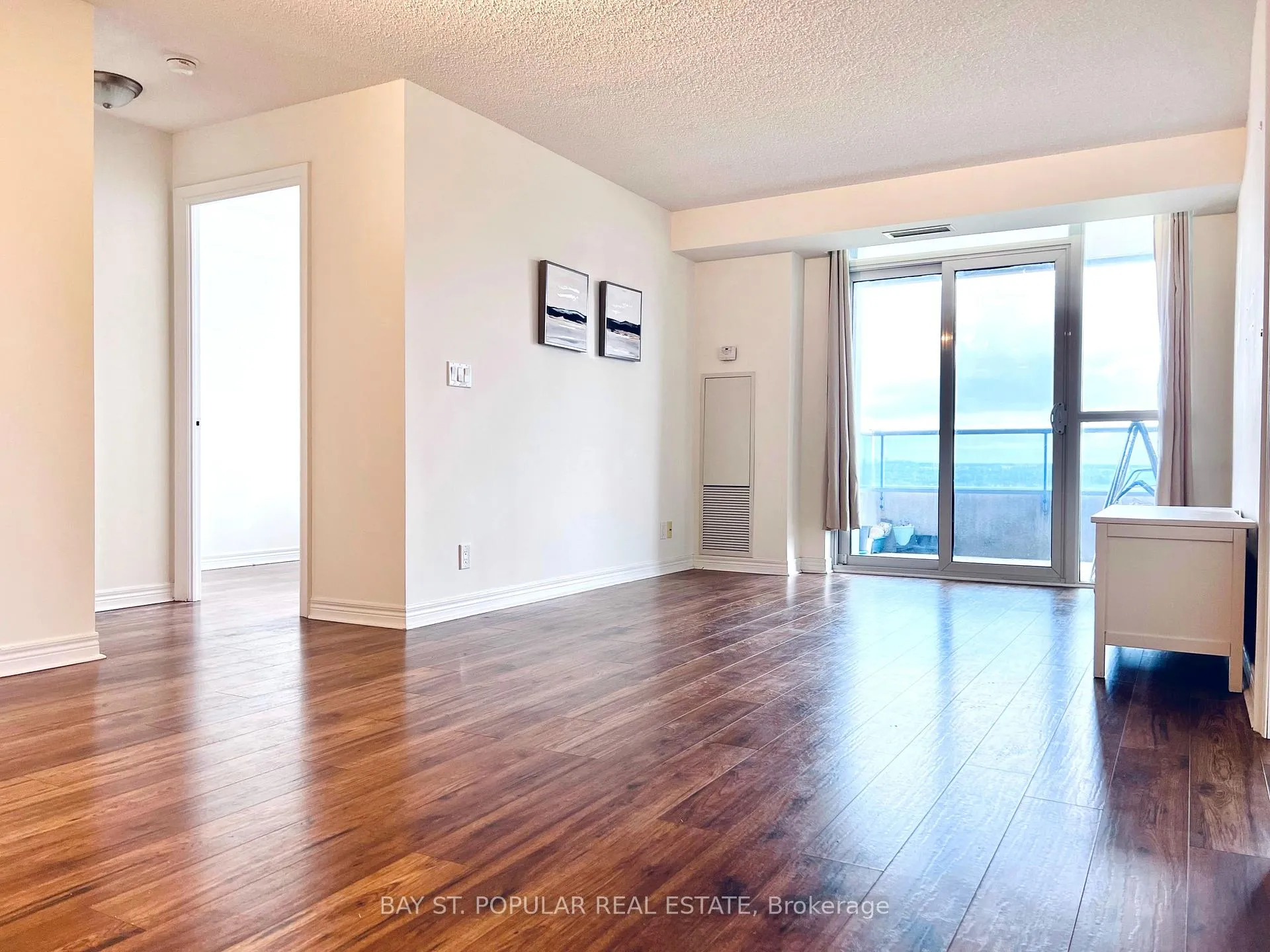 Photo 7 of Unit 1225, 33 Cox Boulevard, Markham, Unionville — HOMEH