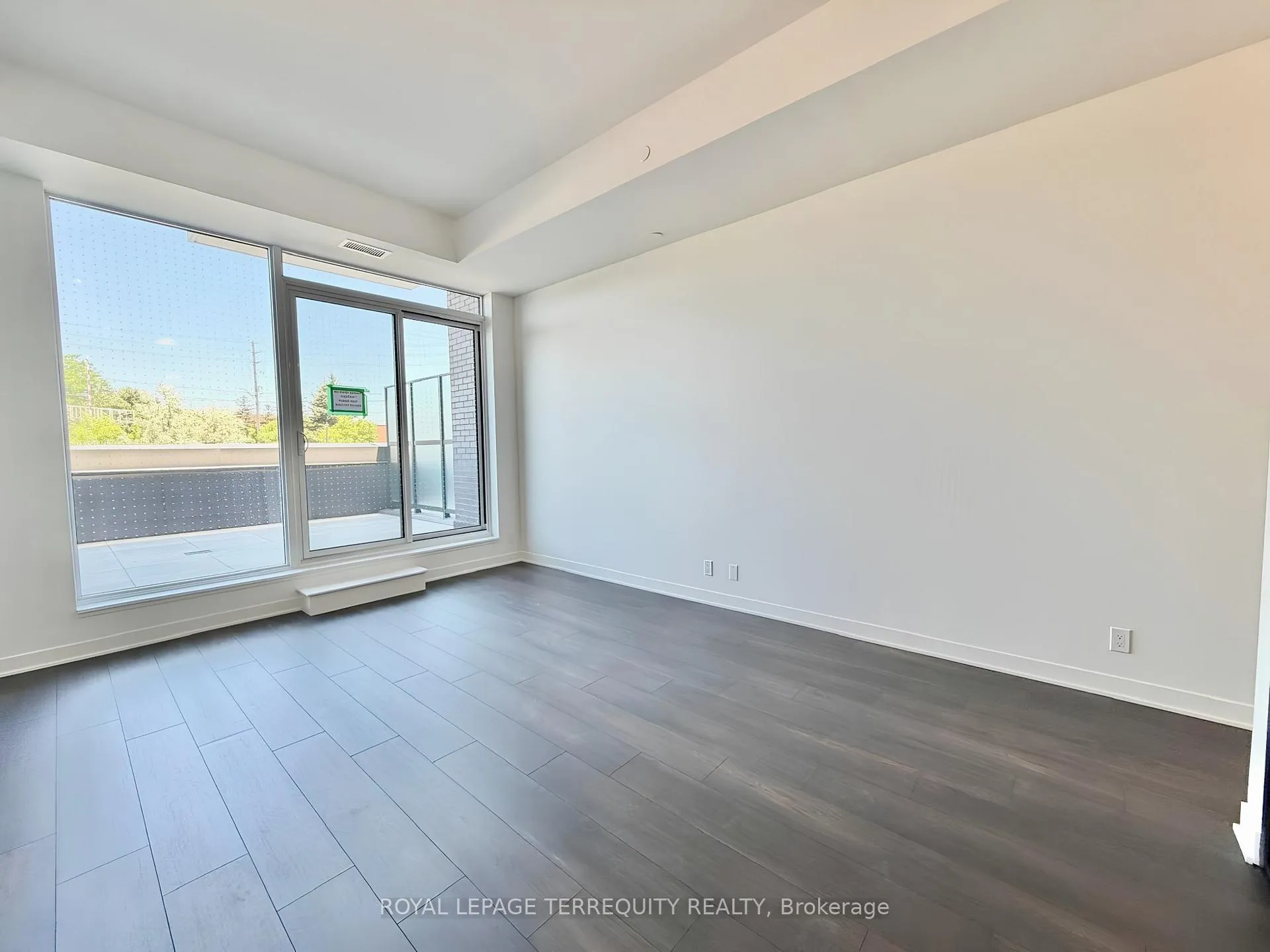 Photo 7 of Unit 204, 10 Flavelle Trail, Vaughan, Steeles West Industrial — HOMEH