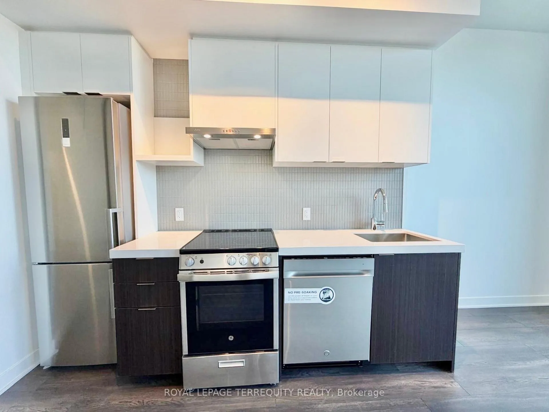 Photo 9 of Unit 204, 10 Flavelle Trail, Vaughan, Steeles West Industrial — HOMEH