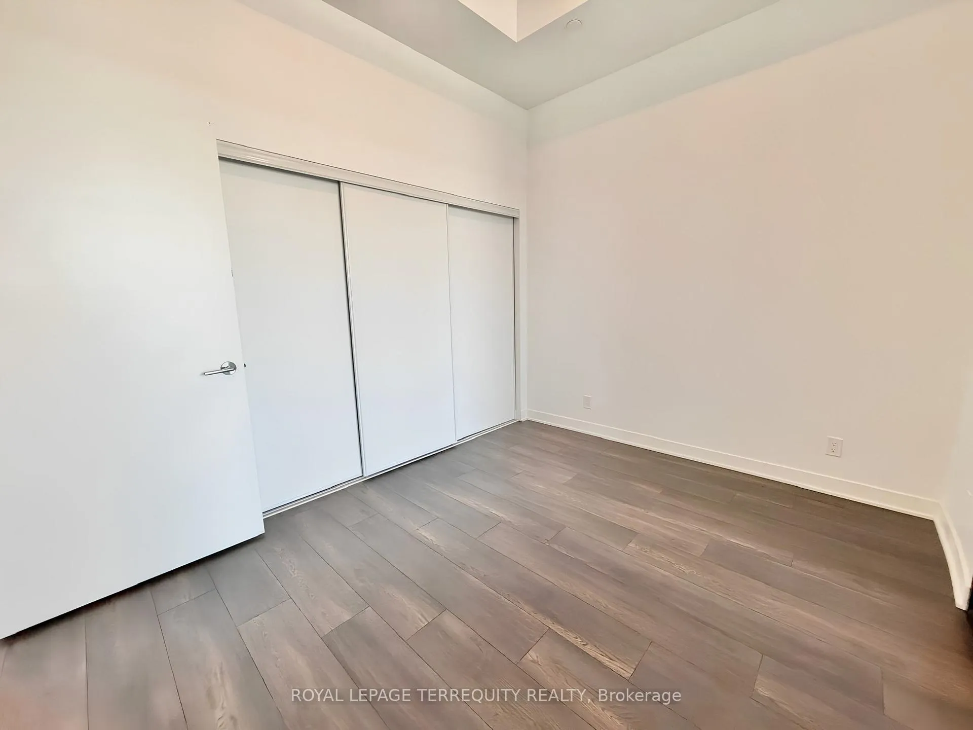 Photo 11 of Unit 204, 10 Flavelle Trail, Vaughan, Steeles West Industrial — HOMEH