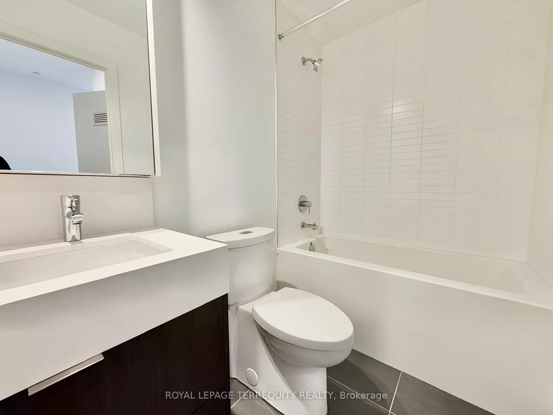 Photo 15 of Unit 204, 10 Flavelle Trail, Vaughan, Steeles West Industrial — HOMEH