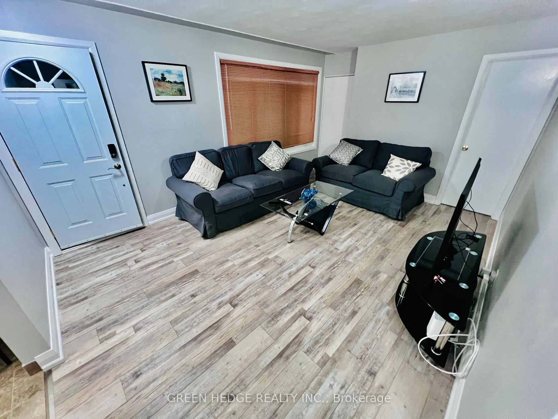 Photo 2 of 34 Stanley Avenue, Kitchener, Bridgeport — HOMEH