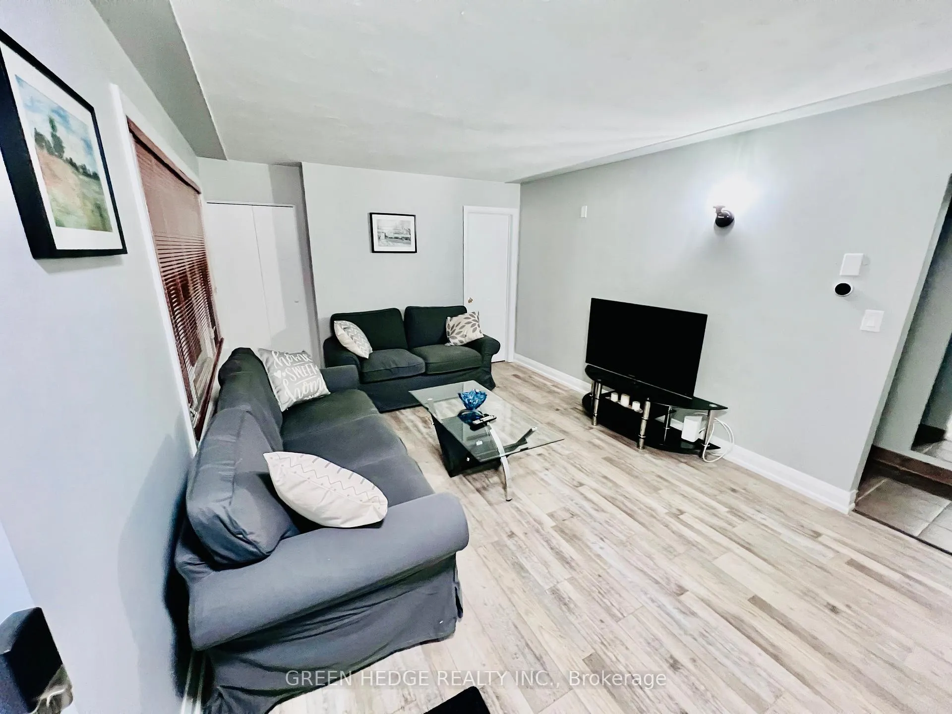 Photo 3 of 34 Stanley Avenue, Kitchener, Bridgeport — HOMEH