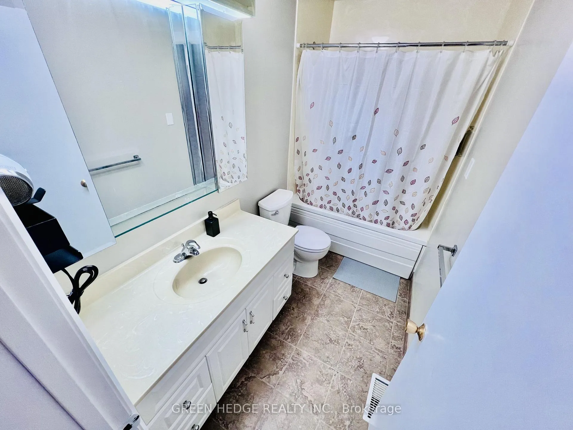 Photo 15 of 34 Stanley Avenue, Kitchener, Bridgeport — HOMEH