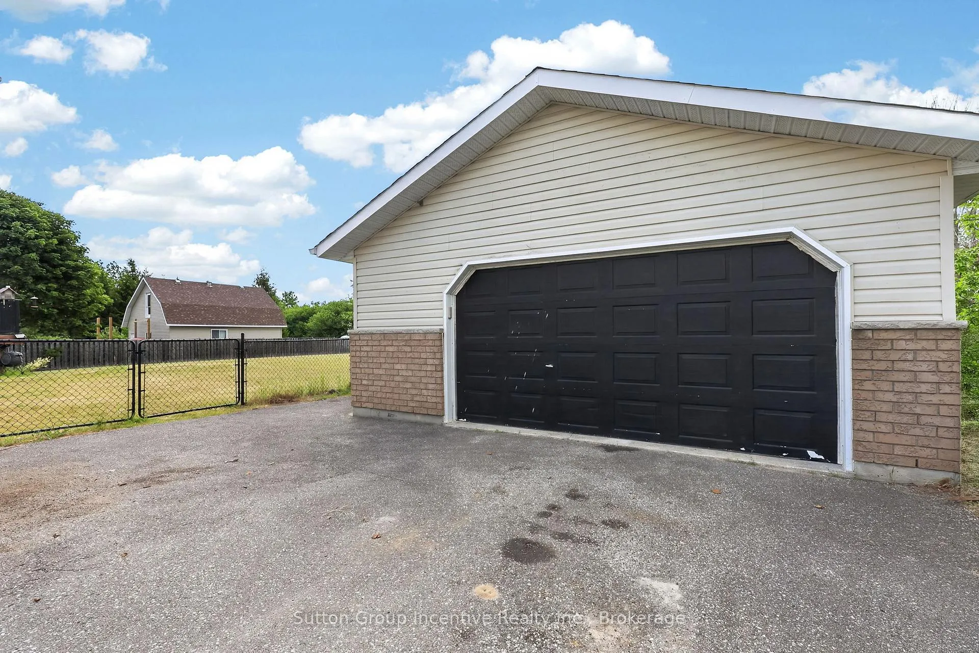 Photo 5 of 5 Marl Creek Drive, Springwater, Phelpston — HOMEH