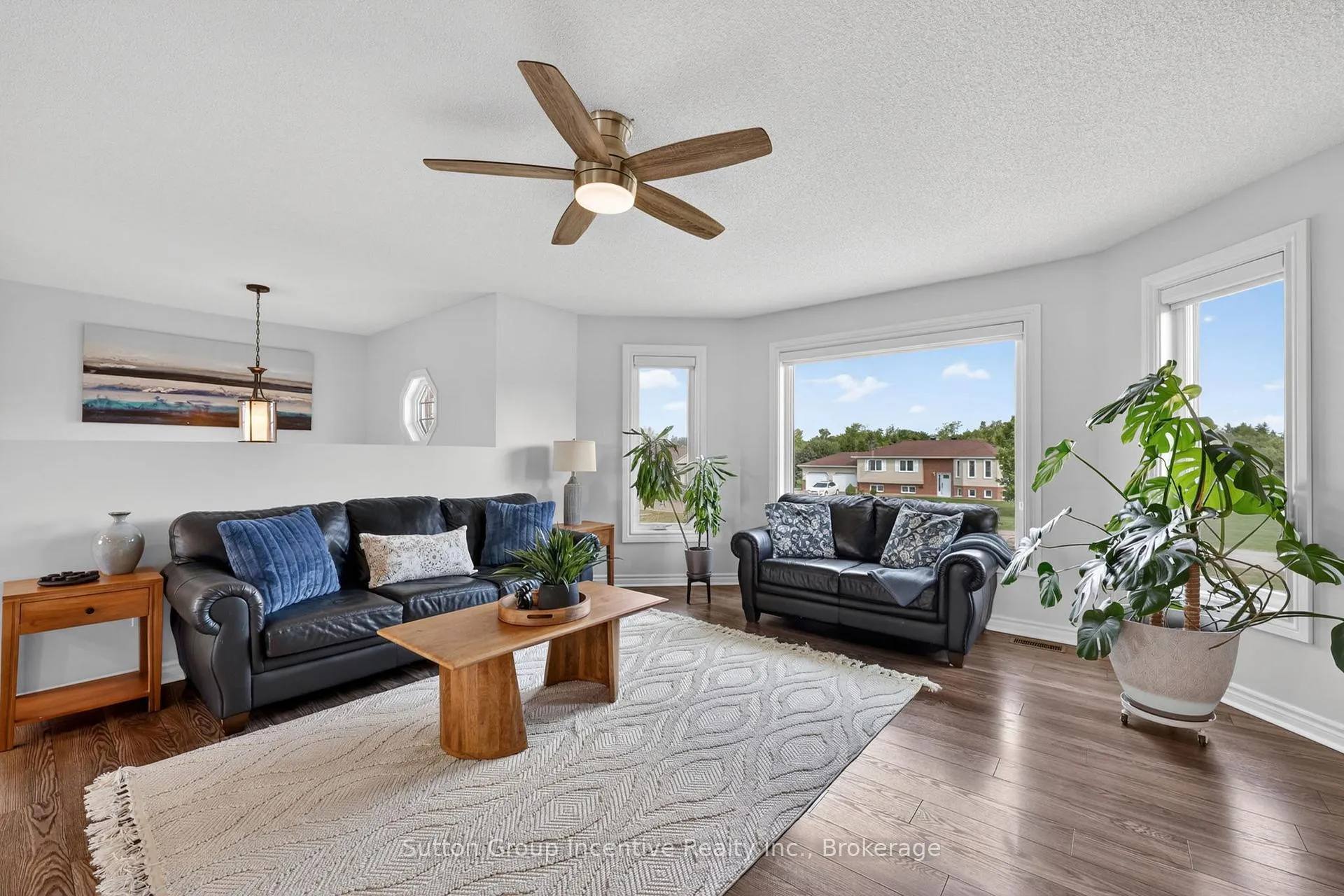 Photo 10 of 5 Marl Creek Drive, Springwater, Phelpston — HOMEH