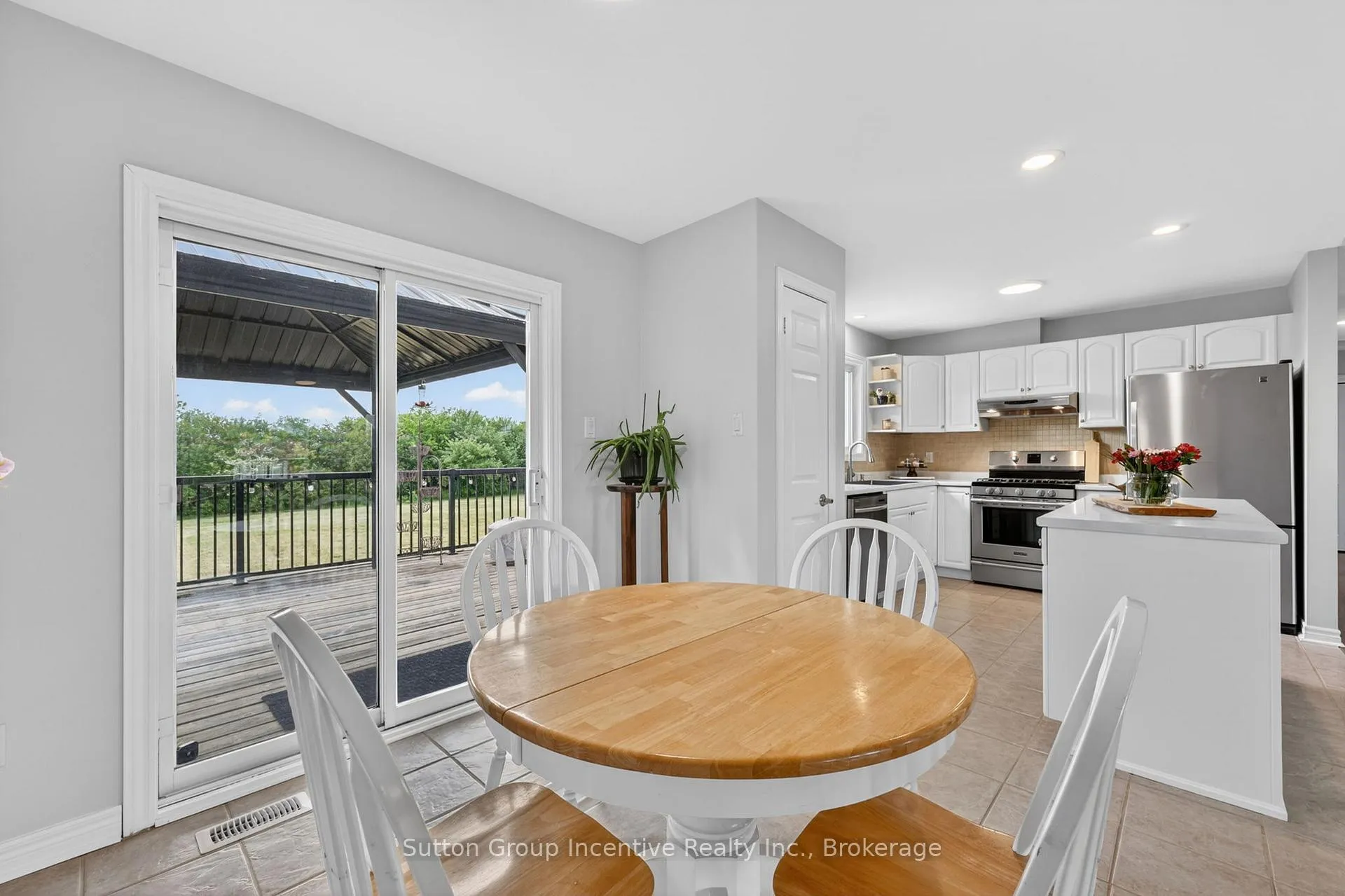 Photo 14 of 5 Marl Creek Drive, Springwater, Phelpston — HOMEH