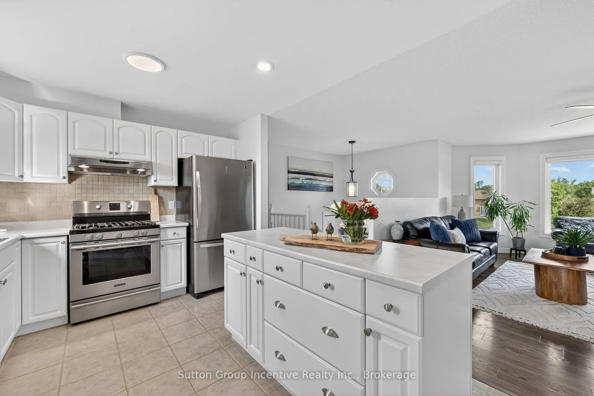 Photo 18 of 5 Marl Creek Drive, Springwater, Phelpston — HOMEH