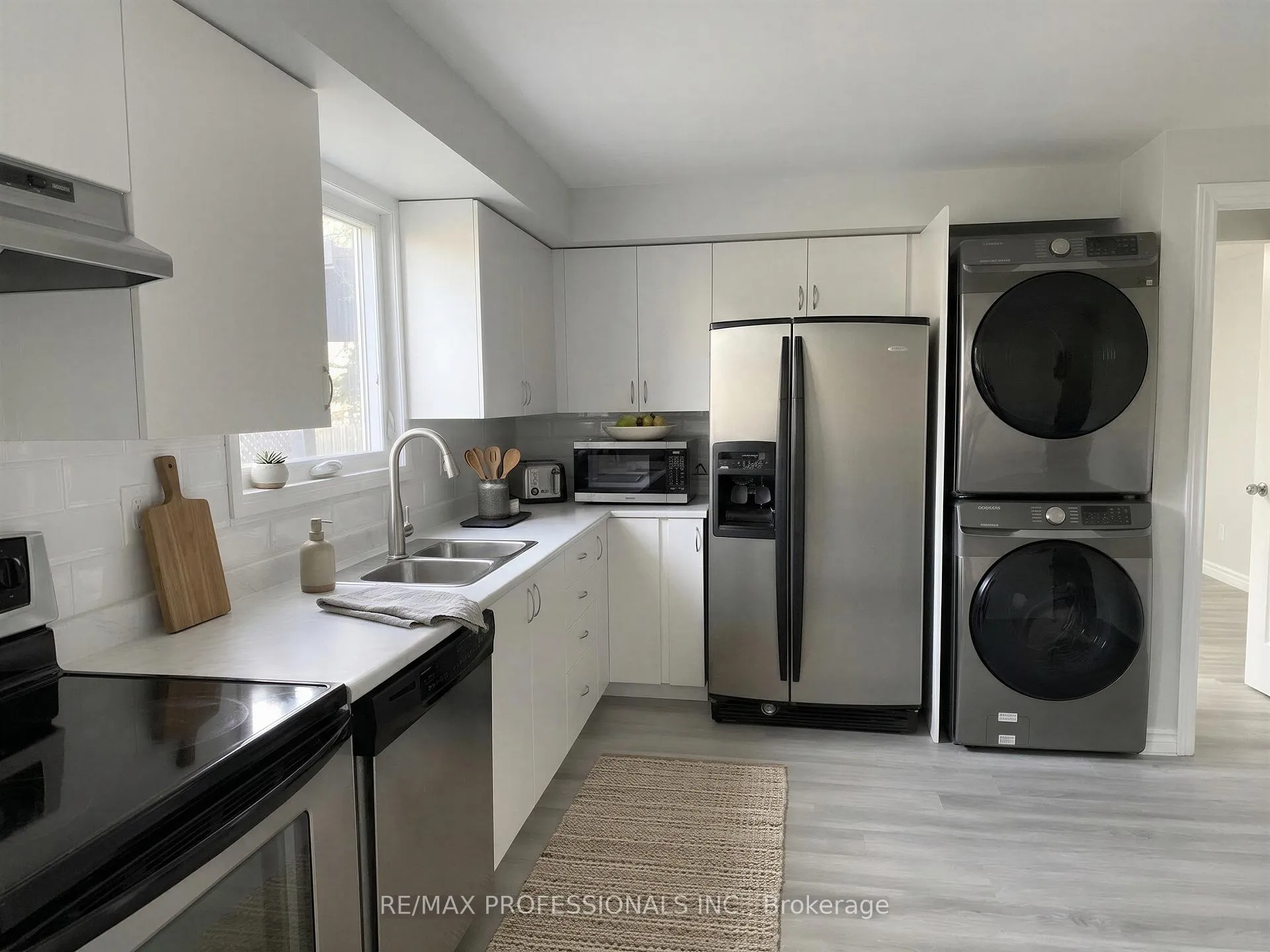 Photo 5 of Unit Upper, 77 Roseneath Crescent, Kitchener, Laurentian Hills — HOMEH