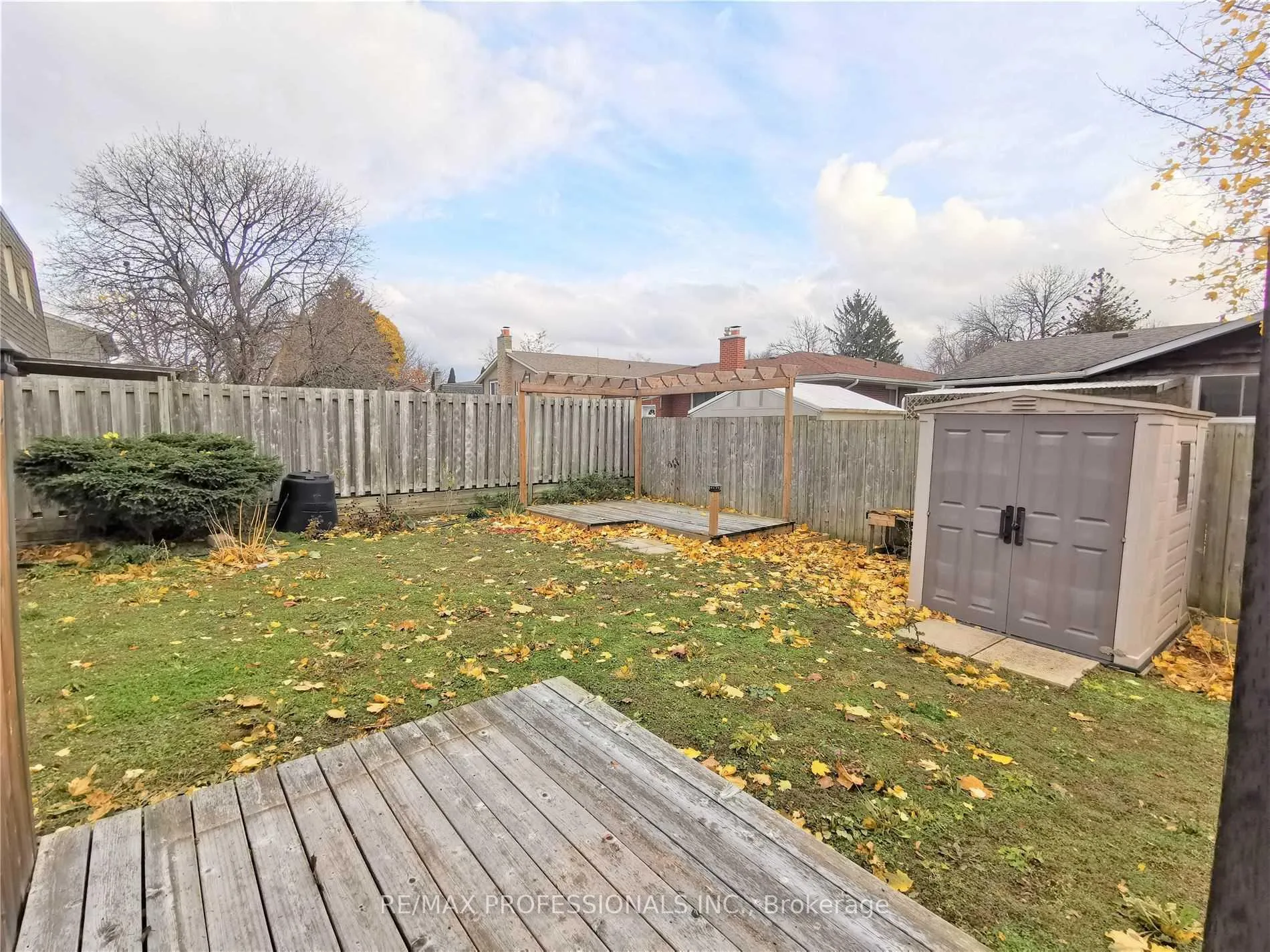 Photo 19 of Unit Upper, 77 Roseneath Crescent, Kitchener, Laurentian Hills — HOMEH