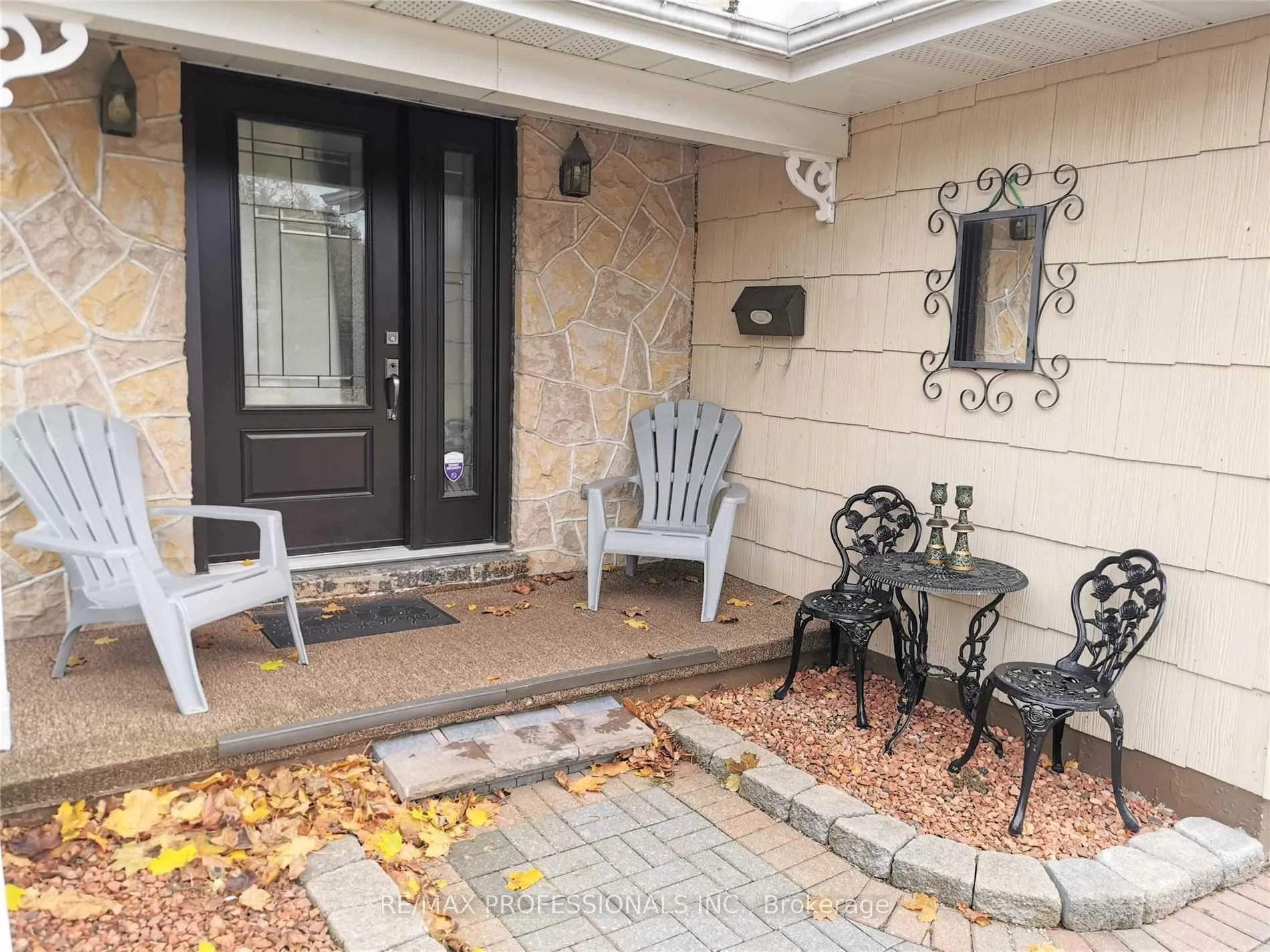 Photo 21 of Unit Upper, 77 Roseneath Crescent, Kitchener, Laurentian Hills — HOMEH
