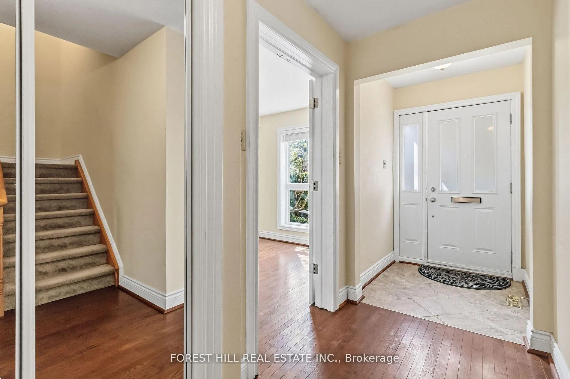 Photo 2 of 61 Snowshoe Mill Way, North York, St. Andrew-Windfields — HOMEH