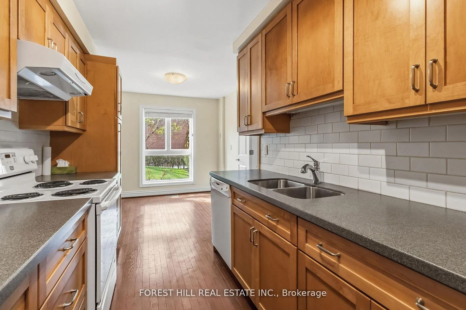 Photo 9 of 61 Snowshoe Mill Way, North York, St. Andrew-Windfields — HOMEH