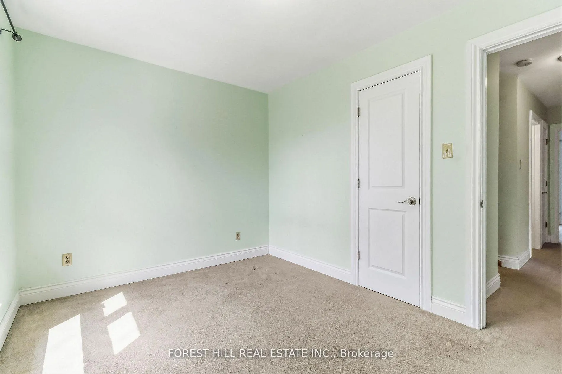 Photo 18 of 61 Snowshoe Mill Way, North York, St. Andrew-Windfields — HOMEH