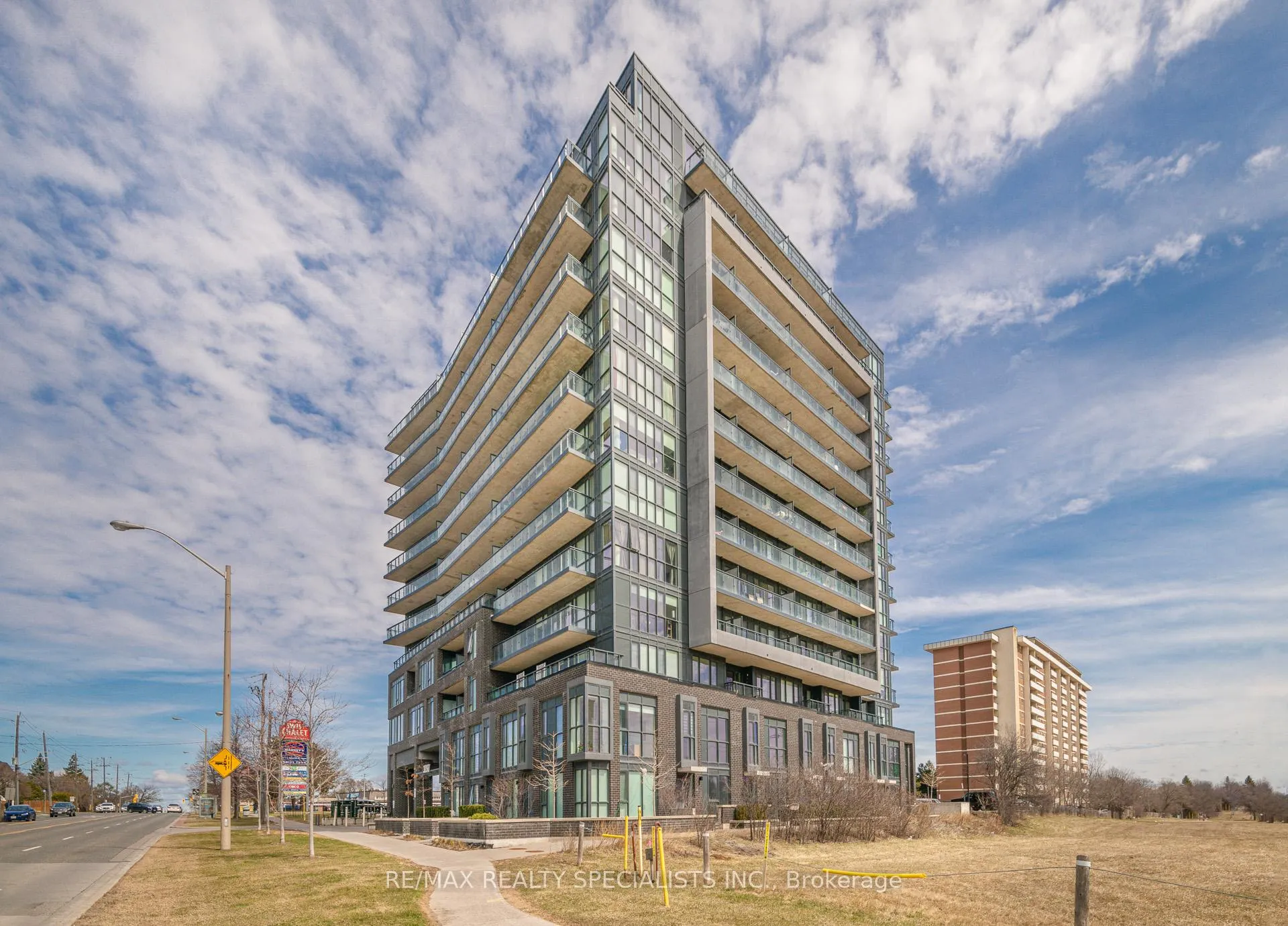 Front of Unit 1106, 3237 Bayview Avenue