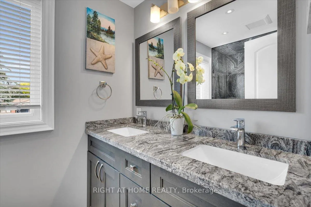 Photo 16 of 21 Warbeck Place, Etobicoke, Kingsview Village-The Westway — HOMEH
