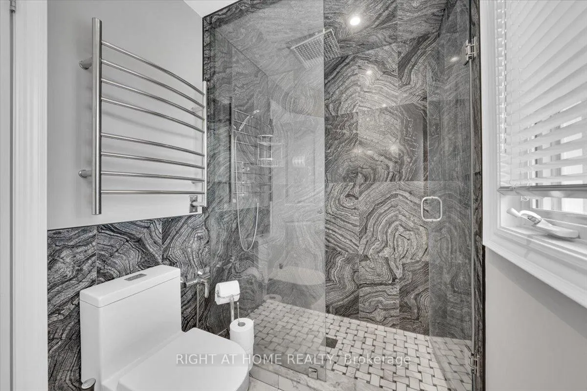 Photo 17 of 21 Warbeck Place, Etobicoke, Kingsview Village-The Westway — HOMEH