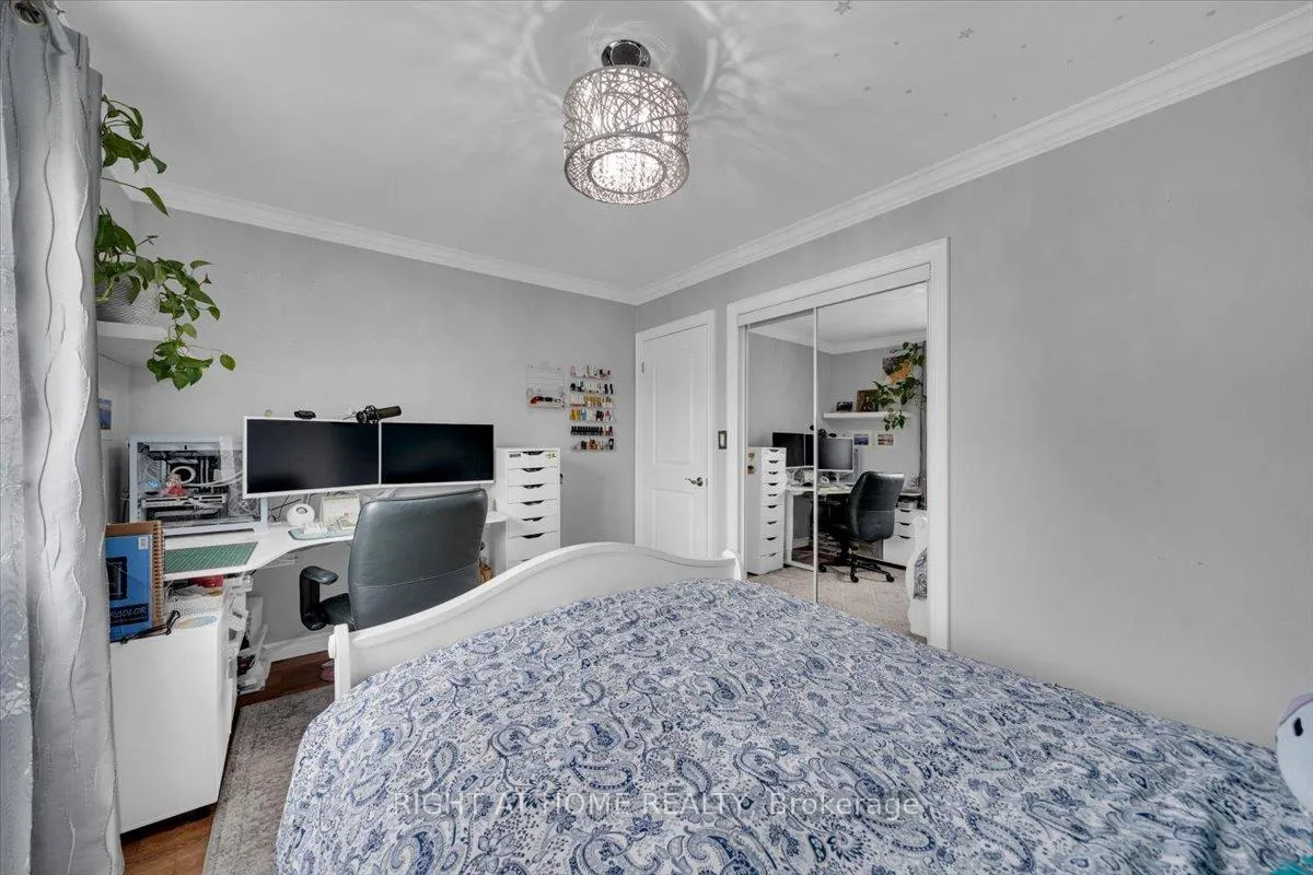 Photo 19 of 21 Warbeck Place, Etobicoke, Kingsview Village-The Westway — HOMEH