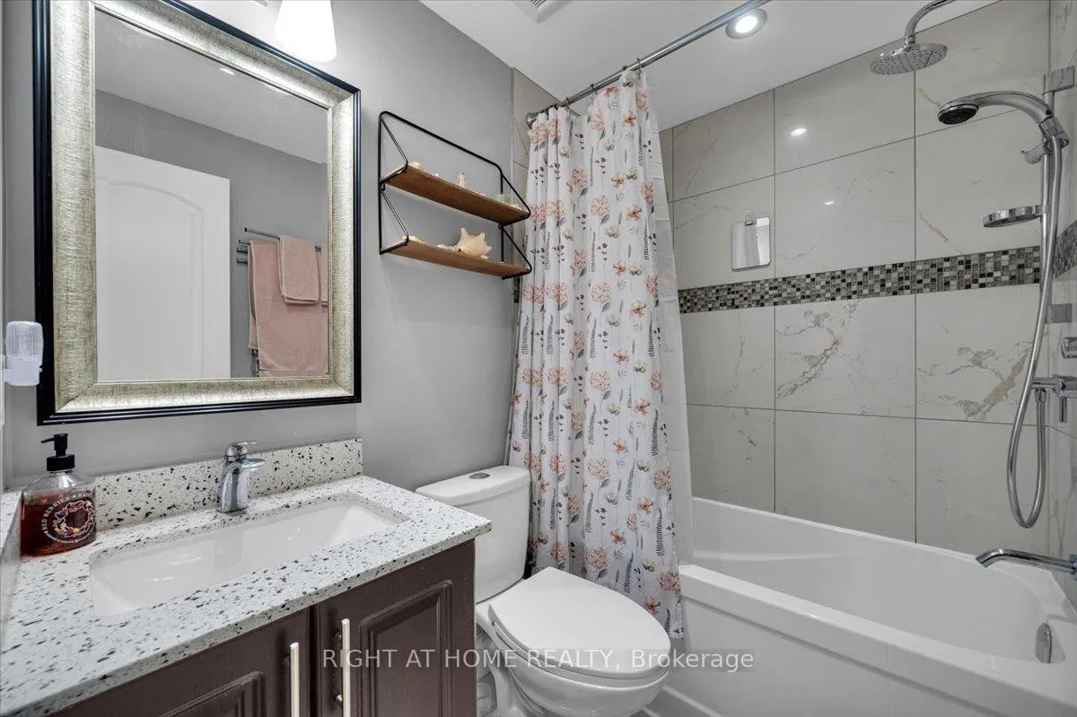 Photo 29 of 21 Warbeck Place, Etobicoke, Kingsview Village-The Westway — HOMEH