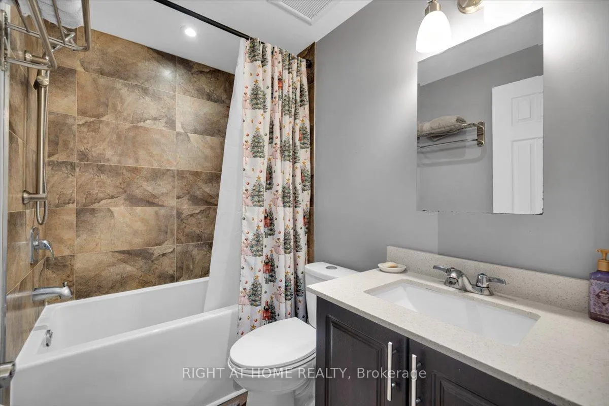 Photo 33 of 21 Warbeck Place, Etobicoke, Kingsview Village-The Westway — HOMEH