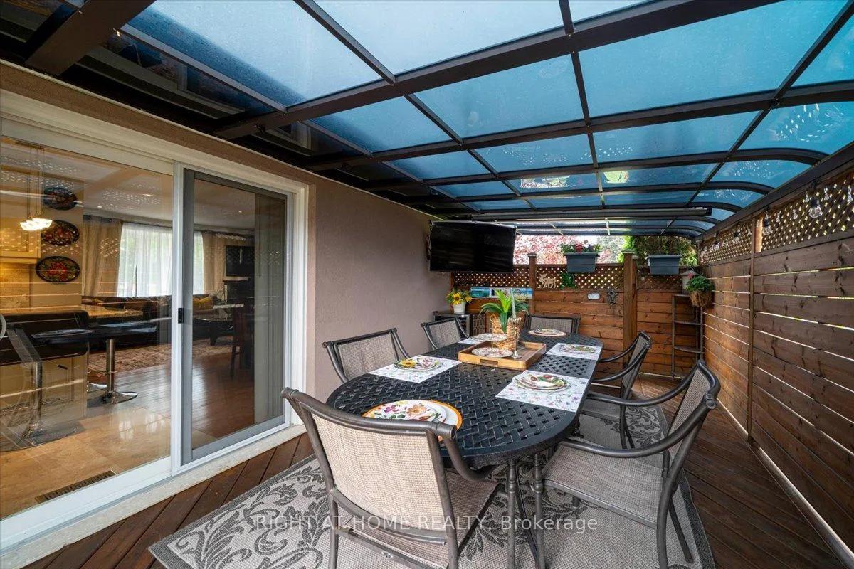 Photo 37 of 21 Warbeck Place, Etobicoke, Kingsview Village-The Westway — HOMEH
