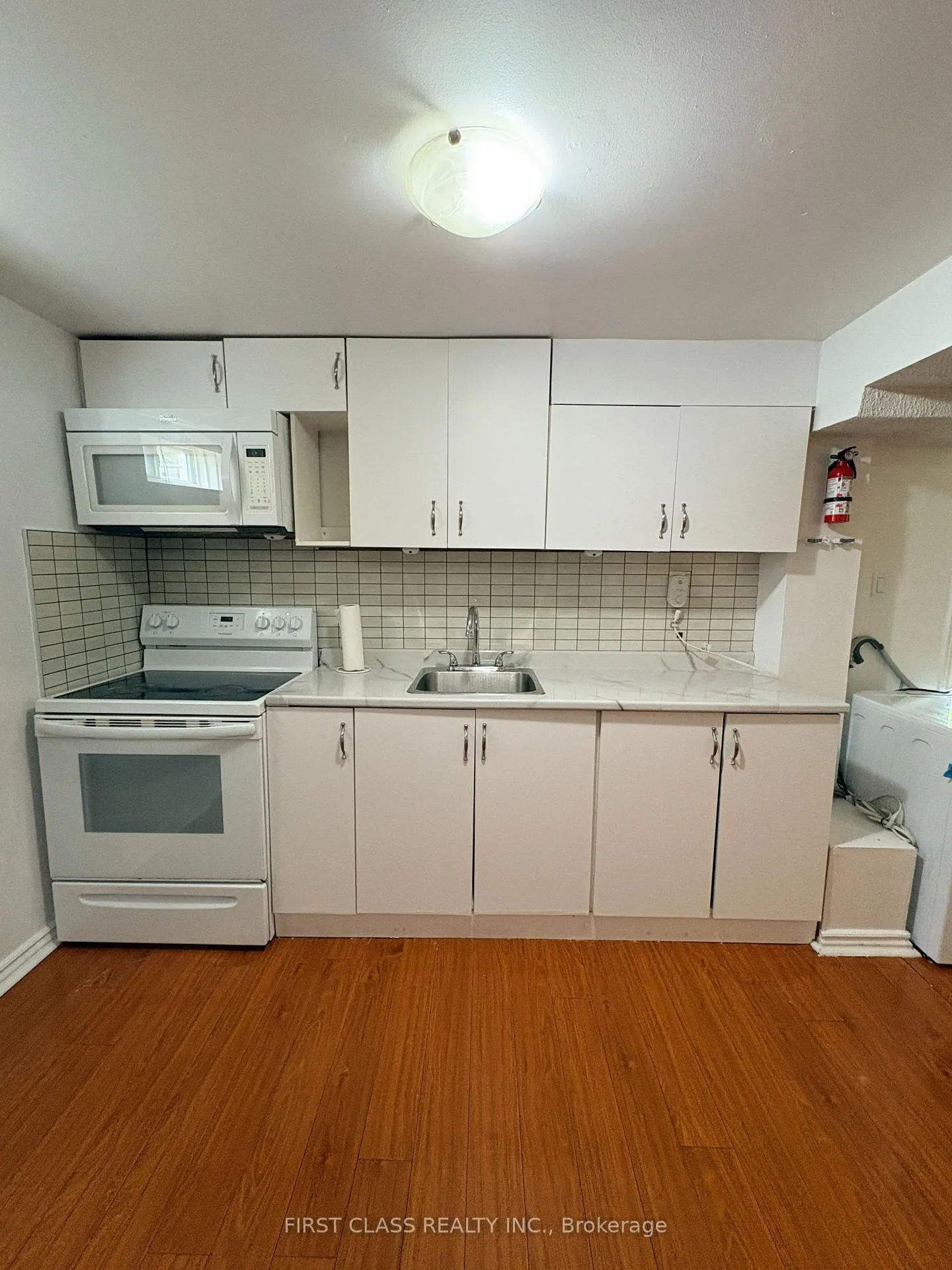 Photo 10 of Unit Basement, 114 Sheldrake Court, Brampton, Brampton South — HOMEH