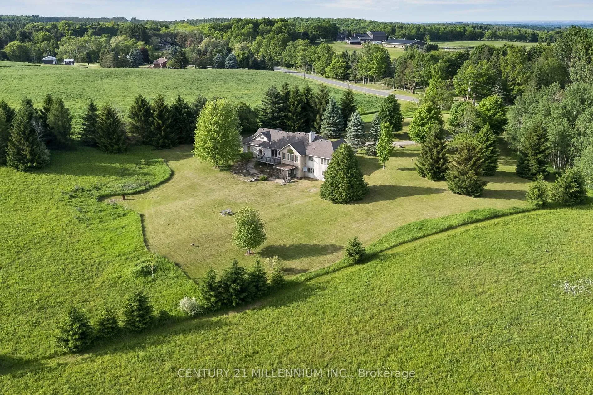 Photo 32 of 993236 Mono-Adjala Townline, Mono, Rural Mono — HOMEH
