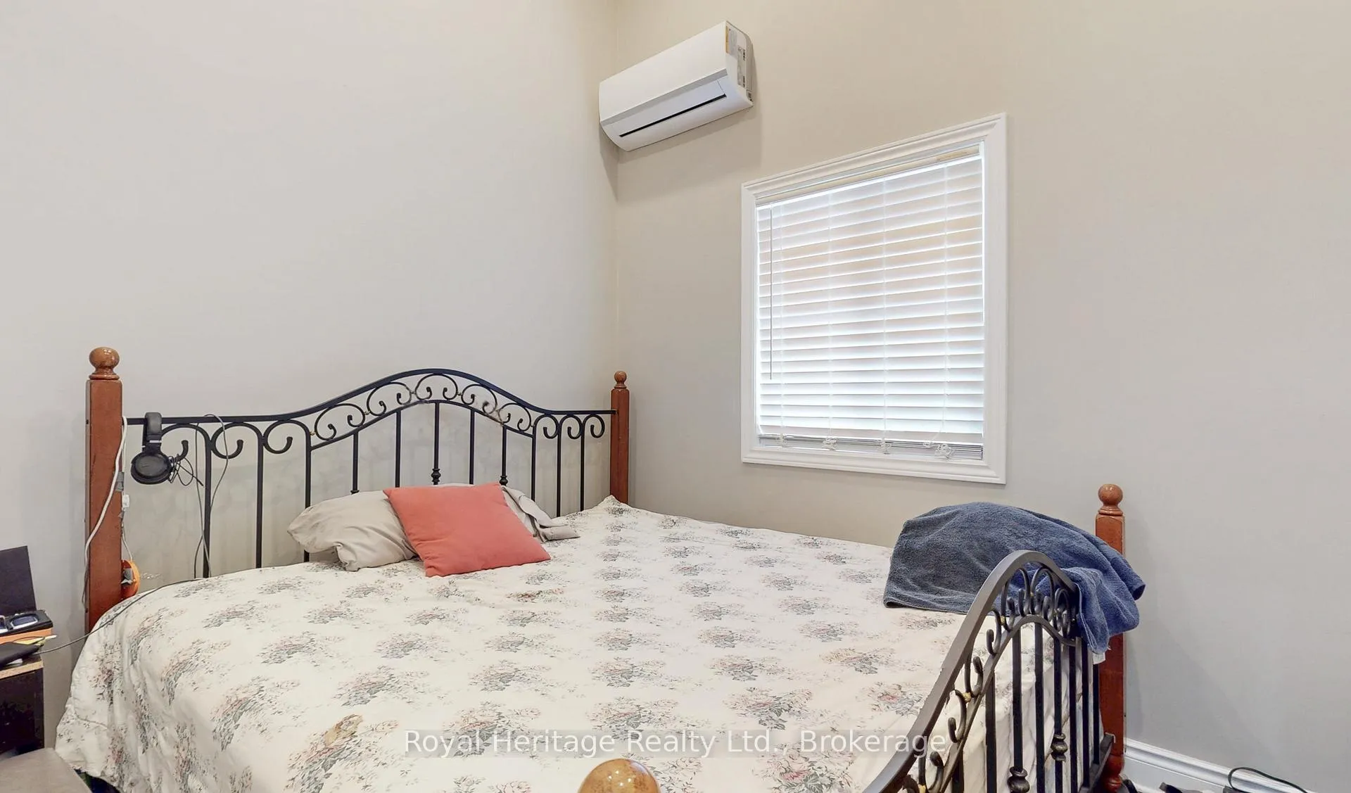 Photo 5 of Unit 1, 100 Cromwell Avenue, Oshawa, Vanier — HOMEH