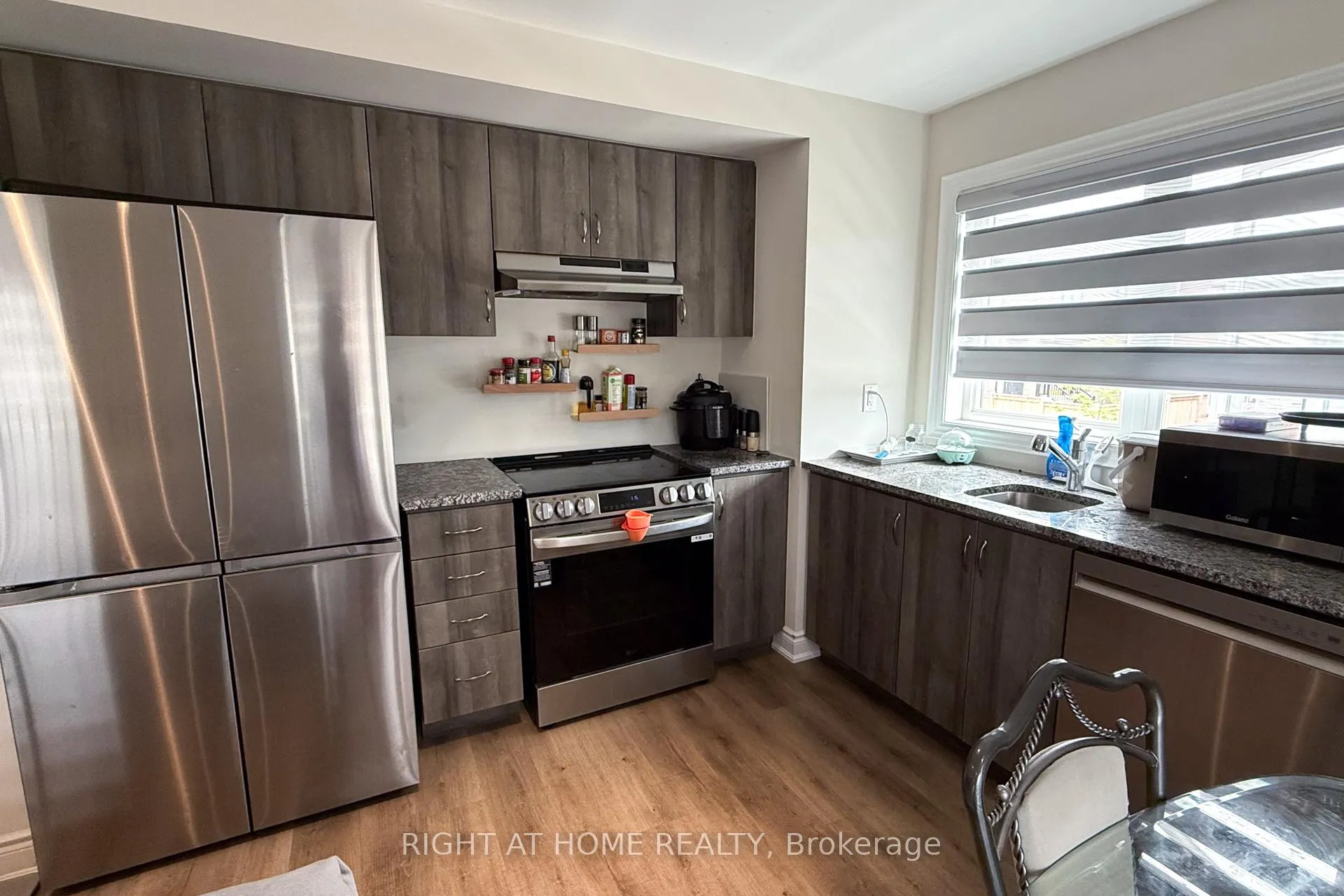 Photo 6 of Unit Coach, 31 John Rolph Street, Markham, Cornell — HOMEH