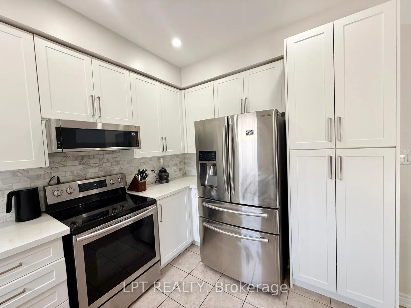 Photo 9 of 46 Ozner Crescent, Vaughan, Vellore Village — HOMEH