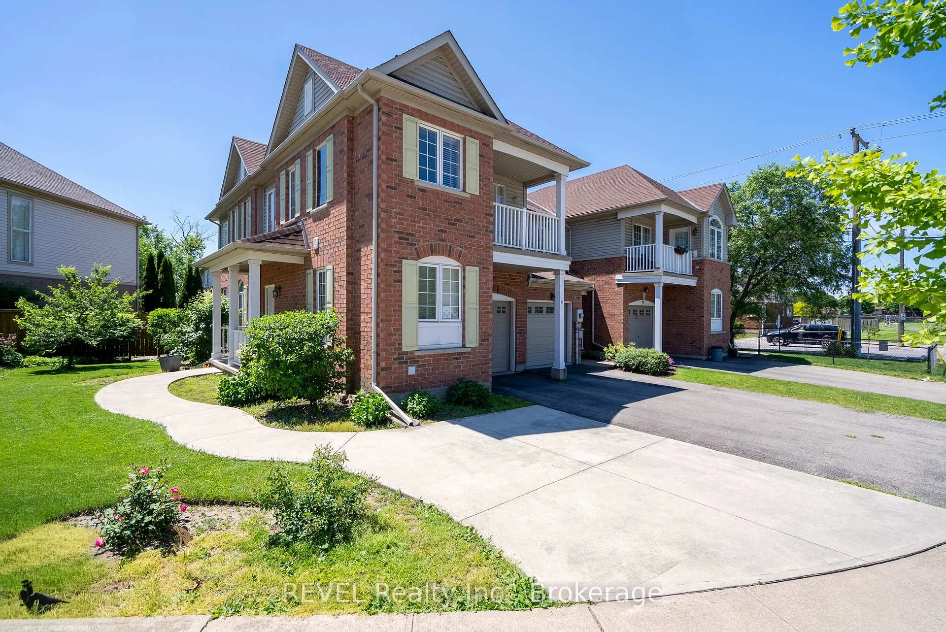 Photo 5 of 67 Chloe Street, St. Catharines, E. Chester — HOMEH